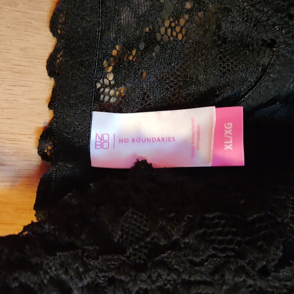 10/$20 Lace Convertible Bralette - Picture 3 of 4